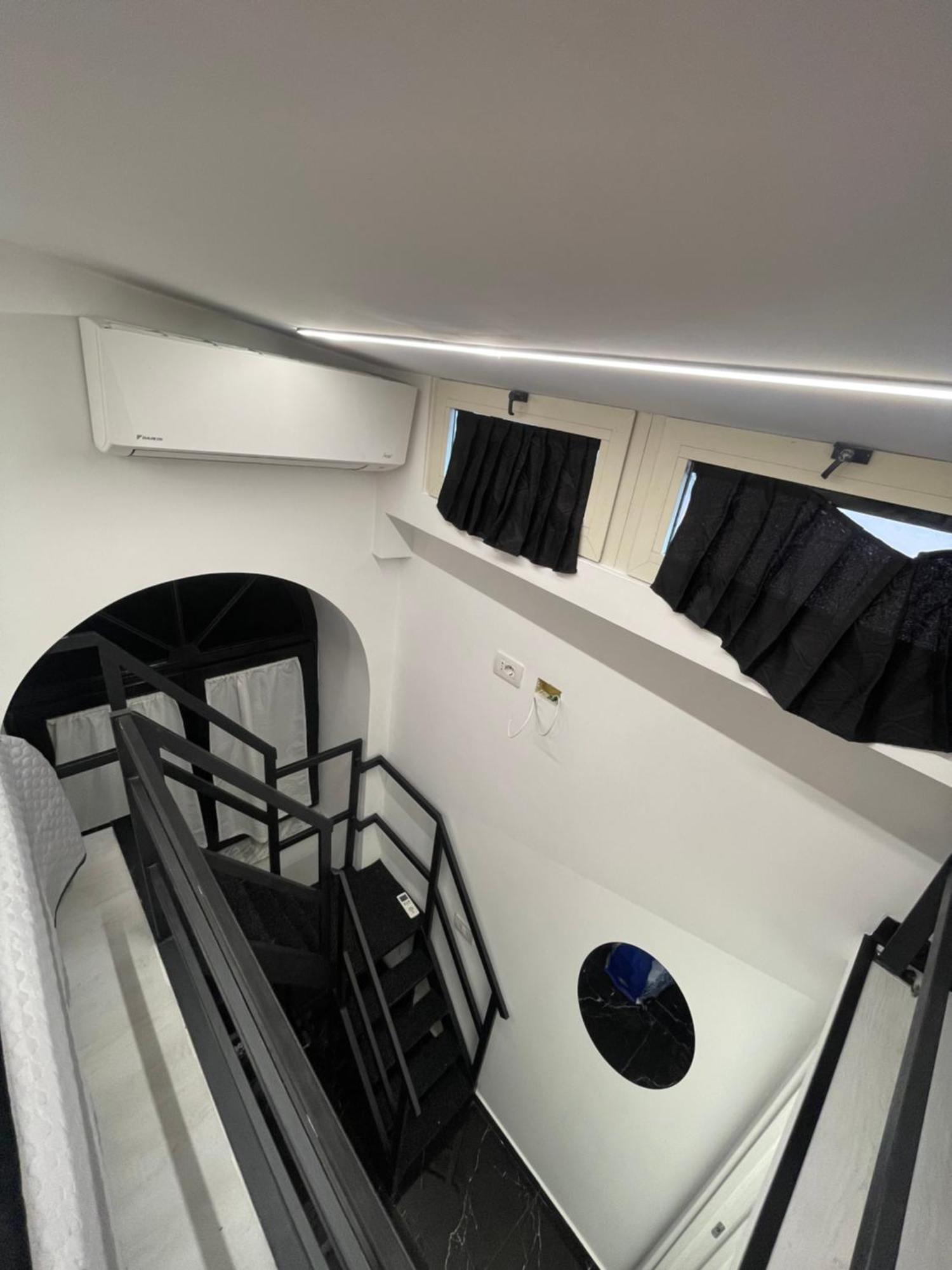 Hotel Lux House Naples Airport Exterior foto